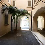 34 Forum Apartment